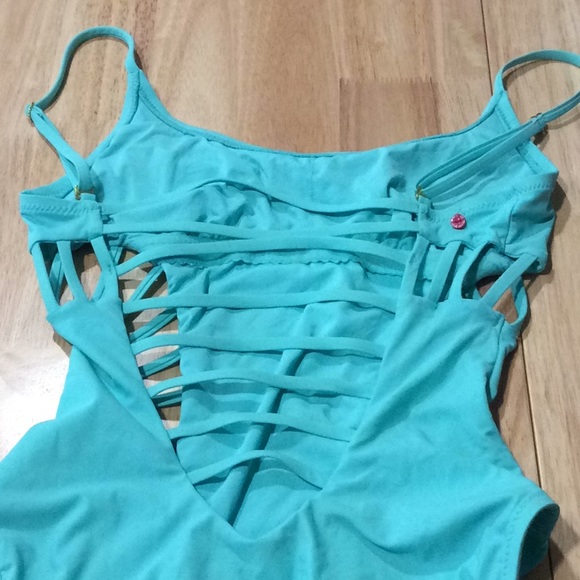 Red Carter - cutout one piece swimsuit - Picture 7 of 8